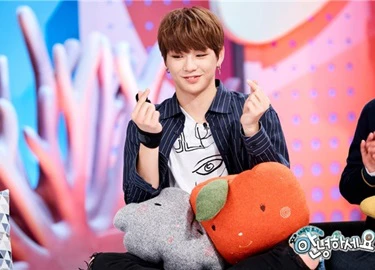 'Sốc' trước quá khứ tủi nhục, bị bắt nạt vì 'xấu trai' của Wanna One Kang Daniel
