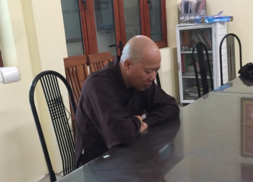 Giả làm nhà sư lừa 50 triệu đồng tiền đúc chuông cho chùa