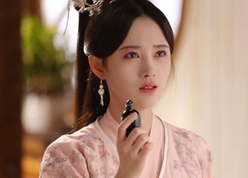 Cúc Tịnh Y bị chê diễn vô hồn