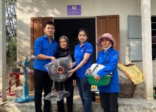 Quà từ thiện - nơi nhận không hết, nơi lần không ra