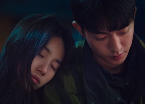 Suzy bỏ hết liêm sỉ, nài nỉ Nam Joo Hyuk "về với em" ở Start Up tập 14, team nam phụ hết mơ mộng nha!