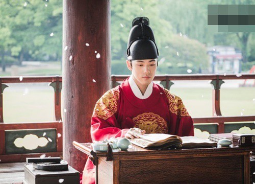 Mới lên sóng tập 1, Mr. Queen đã lọt top 3 phim có rating mở màn cao nhất lịch sử tvN