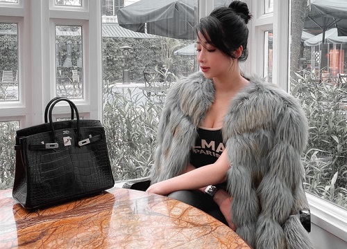 Bà mẹ "cực phẩm" Cún Bông: Vừa sinh con thứ 5 đã kho.e thâ.n hình đồng hồ cát, gái còn son chưa chắc sánh bằng