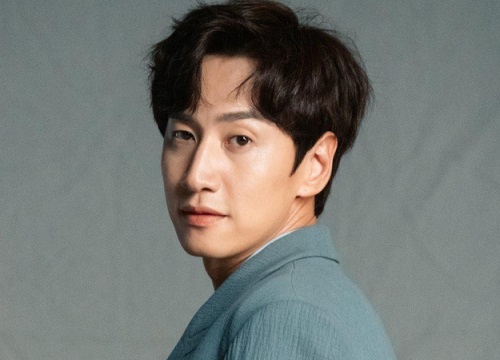 Lee Kwang Soo: Từ người mẫu vô danh đến "Hoàng tử châu Á", không chỉ là cây hài mà thành hiện tượng kiếm cả chục tỷ đồng