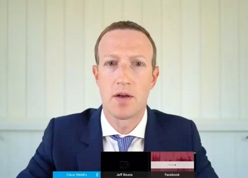 Chiến lược 'mua để diệt' của Facebook