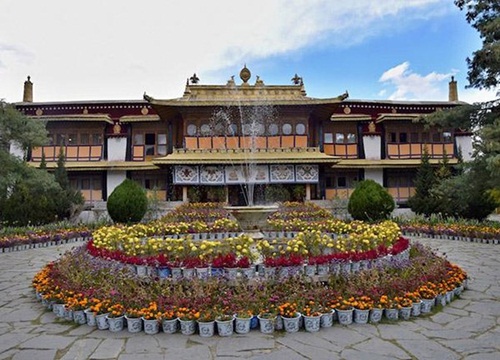 9 điều du khách nên làm nhất khi đến 'nơi của các vị thần'