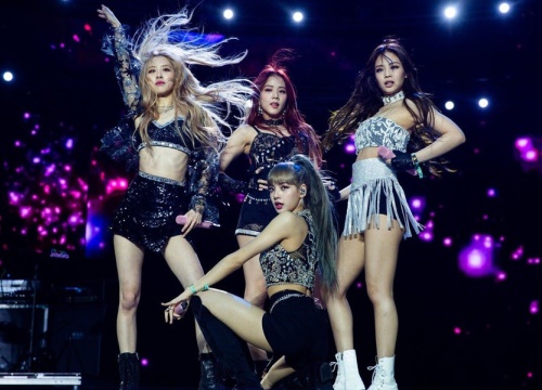 Black Pink bị gọi là vũ công thoát y và tội ác tình dục ở Kpop