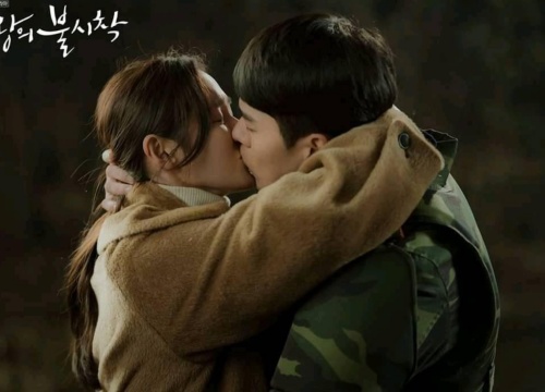 Son Ye Jin không thể quên cảnh chia tay Hyun Bin: "Đó là lúc cảm xúc của cả hai bùng nổ"