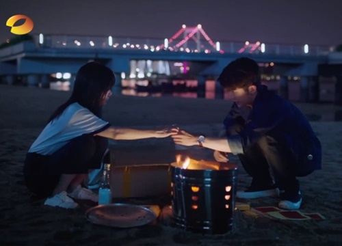 'Lấy danh nghĩa người nhà' preview tập 20: Đàm Tùng Vận say khướt, lo lắng cầu xin anh nhỏ Trương tân Thành 'đừng đi'