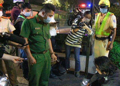 Buồn chuyện tình cảm, người đàn ông lao xe máy vào CSGT... tìm cái chết
