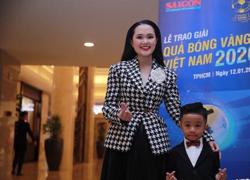 Vợ Duy Mạnh hiếm hoi dự sự kiện sau sinh con