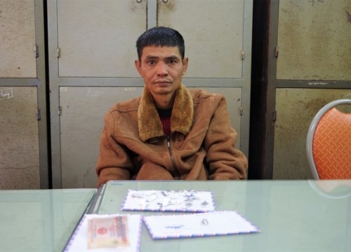 Mang ma tuý đi bán trên phố, gã nghiện có 5 tiền án ở Hải Dương bị bắt