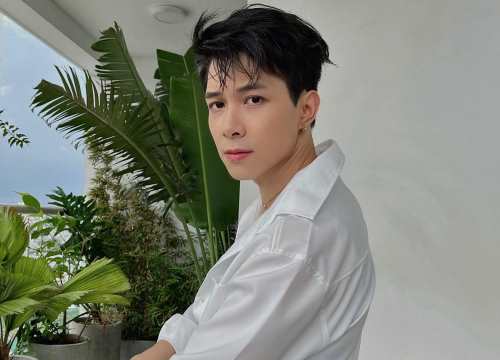 Anh Tú tút tát chuẩn soái ca thông báo mai là ngày đặc biệt, sắp công khai con đầu lòng hay gì đây?