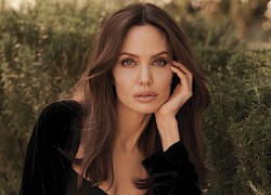 Angelina Jolie vẻ đẹp 'duy ngã độc tôn'