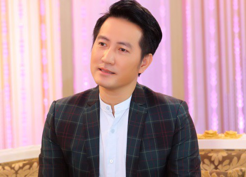 Ca sĩ Phi Hùng 44 tuổi vẫn chưa cưới vợ: Tôi cô đơn vì chạy show quá nhiều