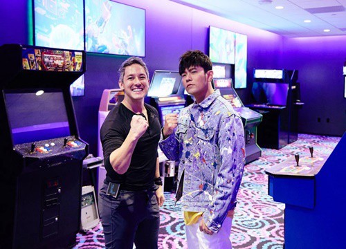 Châu Kiệt Luân đến tận trụ sở Riot Games để chơi LMHT: Tốc Chiến, sẽ có một sự kết hợp mới?