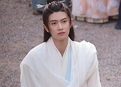 Hết xài múi giả, Nhậm Gia Luân lại bị chê diễn "dở như hạch", dân mạng liền hùa theo: "Chỉ được cái lăng xê quá đà"