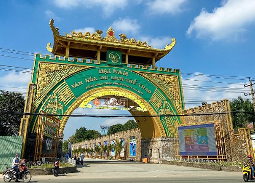HOT: Thư ký Đại Nam thông báo ngày giờ nữ CEO Phương Hằng lộ diện công khai ở Bình Dương, netizen nói đùa "đây là fan meeting à?"
