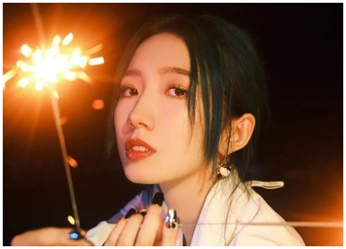 Mạnh Mỹ Kỳ tiếp tục bị một hotgirl đình đám tố cướp mất bạn trai