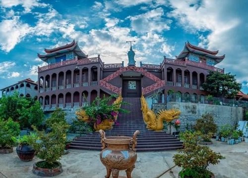 Vẻ thanh tịnh, bình an của núi Đá Chồng ở xứ "nắng như rang"