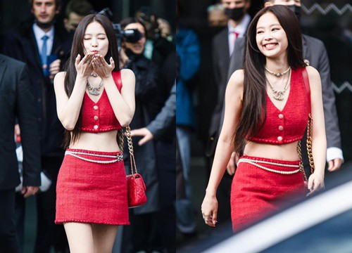 Jennie (BLACKPINK) tung ảnh hậu trường Fashion Show "dằn mặt" nhiếp ảnh quốc tế