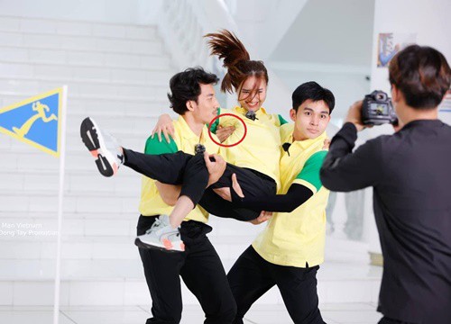 2 lần Jun Phạm vô tình có "bàn tay hư" với Lan Ngọc ở Running Man