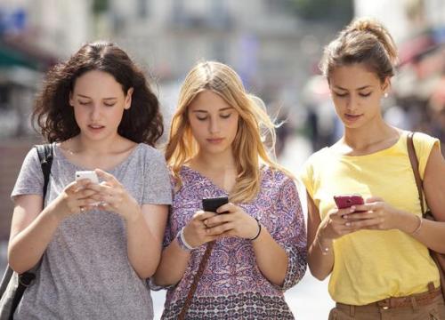 Facebook tuyên bố sẽ nỗ lực bảo vệ thanh, thiếu niên khỏi nội dung độc hại