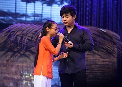 Khi các ca sĩ rời công ty quản lý của ba mẹ nuôi: Phương Mỹ Chi êm đẹp với Quang Lê, 2 người con nuôi của cố NS Phi Nhung đối lập hoàn toàn