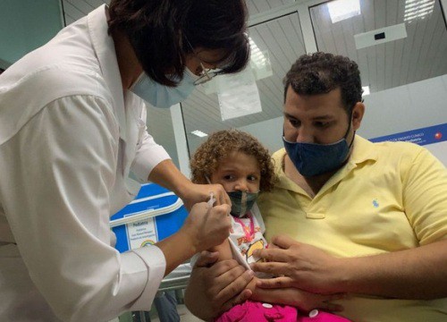 Cuba xem xét thử nghiệm vaccine Covid-19 cho trẻ em dưới 2 tuổi