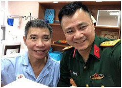 Tu Long visited Cong Ly in the hospital, the reunion of a close friendship made netizens feel sad