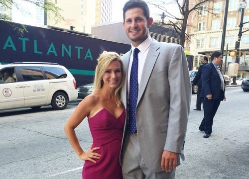 Bí quyết để không ngoại tình cực ngang trái của cựu cầu thủ bị "ném đá", đọc điều đầu tiên thôi đã thấy nóng mặt rồi!