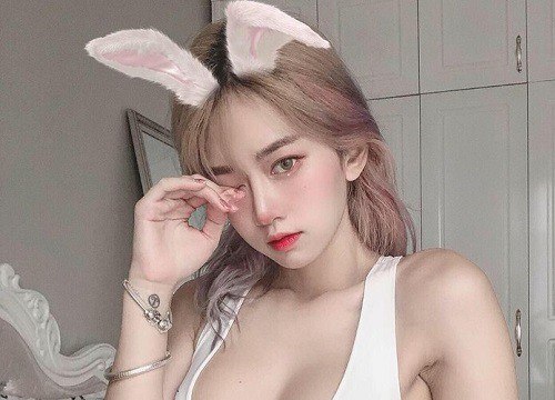 Lê Bống bị team qua đường "tóm gọn" hậu trường quay TikTok giữa vỉa hè: Nhan sắc có khác gì khi lên sóng không?