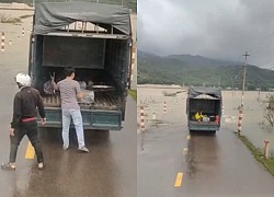 Seeing a girl riding a bicycle in shock in front of the fierce flood, the truck driver made an action that made fans &quot;drop their hearts&quot;