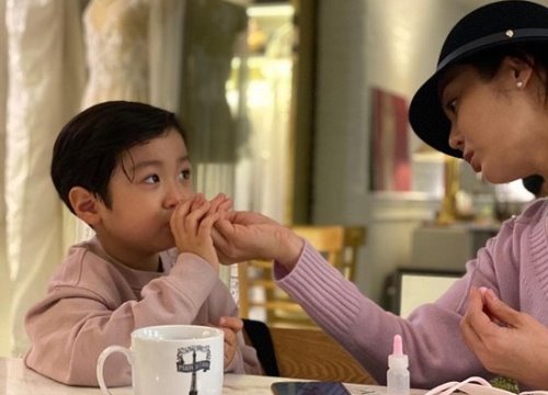 Chae Rim đi chơi cùng con trai