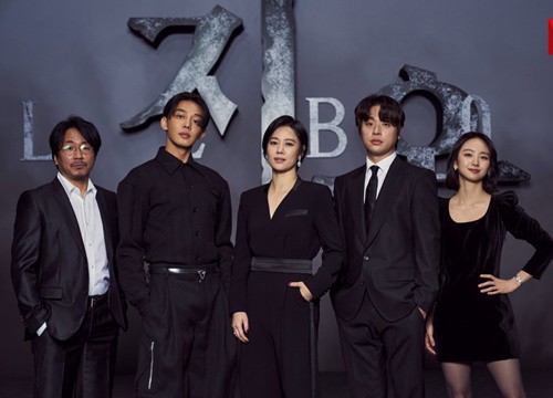 'Hellbound' - nơi con người bị nghiền nát bởi nỗi sợ hãi