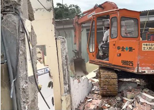 Tịnh thất Bồng Lai bị đập nát, thầy trò chắp tay đứng nhìn - sự thật bức ảnh trên MXH
