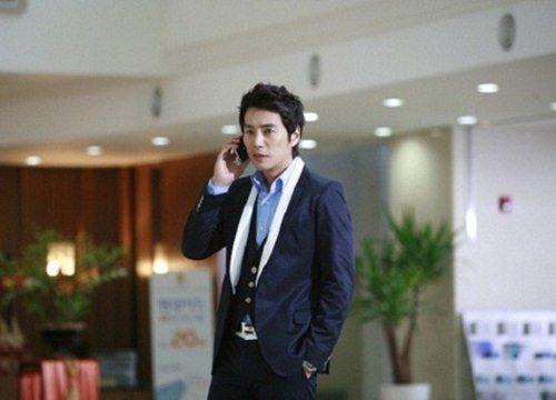 Vợ làm tiệc ngon thết đãi mẹ chồng lên chơi, vừa mở tủ lạnh tôi căm hận tát đuổi đi