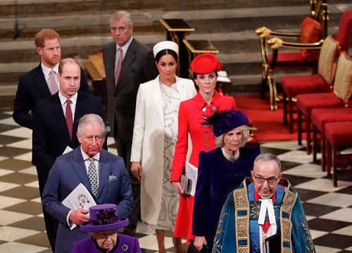 Nhà đài "thiên vị" Meghan và Harry, vợ chồng Công nương Kate "trả đũa" ngay tức thì khiến dư luận hả hê