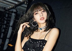 Lisa (BLACKPINK) trước khi nhiễm Covid: Gặp giám đốc CELINE, "quẩy" ở lễ hội hàng nghìn khán giả