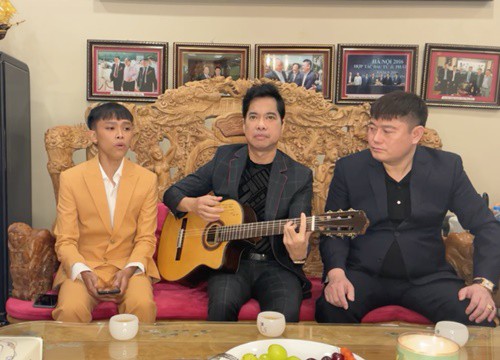 Hồ Văn Cường "đại náo showbiz", hát live cùng danh ca Ngọc Sơn và Bầu Thuỵ