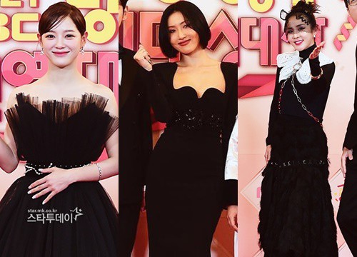 Thảm đỏ MBC Entertainment: Dara tuột dốc dừ chát, Hwasa hở bạo khoe vòng 1 bốc lửa, dàn mỹ nhân mất công lên đồ mà ngậm ngùi