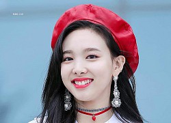 Nayeon (TWICE) reveals the reason she often falls on stage