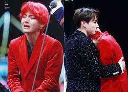 V (BTS) bật khóc nức nở vì 1 câu nói, Jungkook có hành động đặc biệt làm nên "huyền thoại"