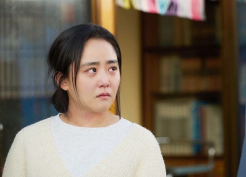 Moon Geun Young xuất hiện với gương mặt nhợt nhàn, đầy nếp nhăn như U50 khiến netizen sốc nặng