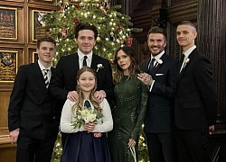 David Beckham style &quot;eats off&quot; 3 boys on Christmas Day, Harper attracts attention when doing this?