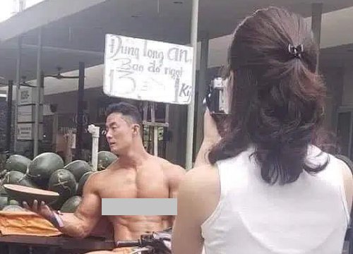 Xôn xao hình ảnh anh chàng "6 múi", mặc như đóng khố bán dưa hấu trên đường Sài Gòn khiến chị em "náo loạn" khắp mạng xã hội