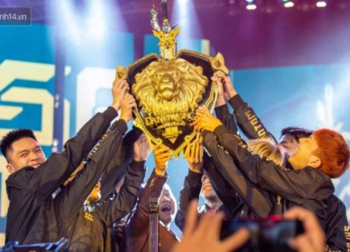 Nhìn lại hành trình nửa thập kỷ của Liên Quân Mobile: "Luôn vững vị thế số 1 của eSports Việt"