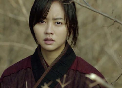 Vừa mới dẫn Kim So Hyun về ra mắt, Ji Soo phát hiện crush là kẻ gián tiếp giết cha ở Sông Đón Trăng Lên?