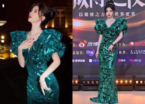 Lên top hot search nhờ vòng eo nhỏ, Cúc Tịnh Y bị mỉa mai 'mua bài lộ liễu'