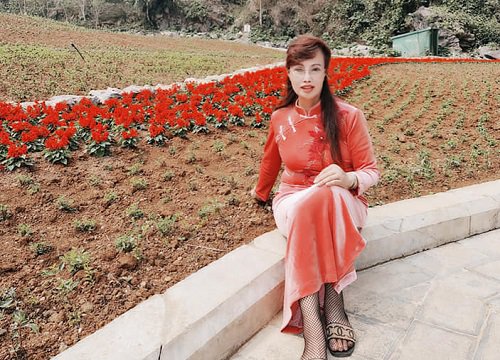 Cô dâu Cao Bằng 64 tuổi khoe được chồng trẻ 9X dắt đi chơi ngày lễ, còn tự tay đứng bếp cả tiếng để nấu cơm ngon cho vợ U70